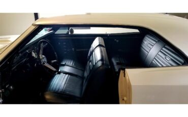 Chevrolet-Chevelle-ss-1967-Metallic-Pearl-White-Black-21