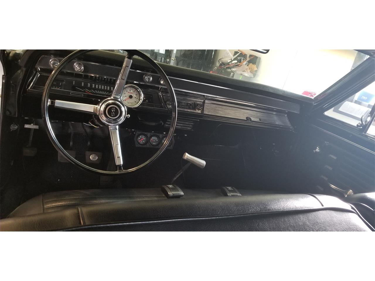 Chevrolet-Chevelle-ss-1967-Metallic-Pearl-White-Black-22