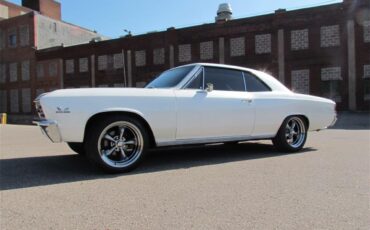 Chevrolet-Chevelle-ss-1967-Metallic-Pearl-White-Black-6