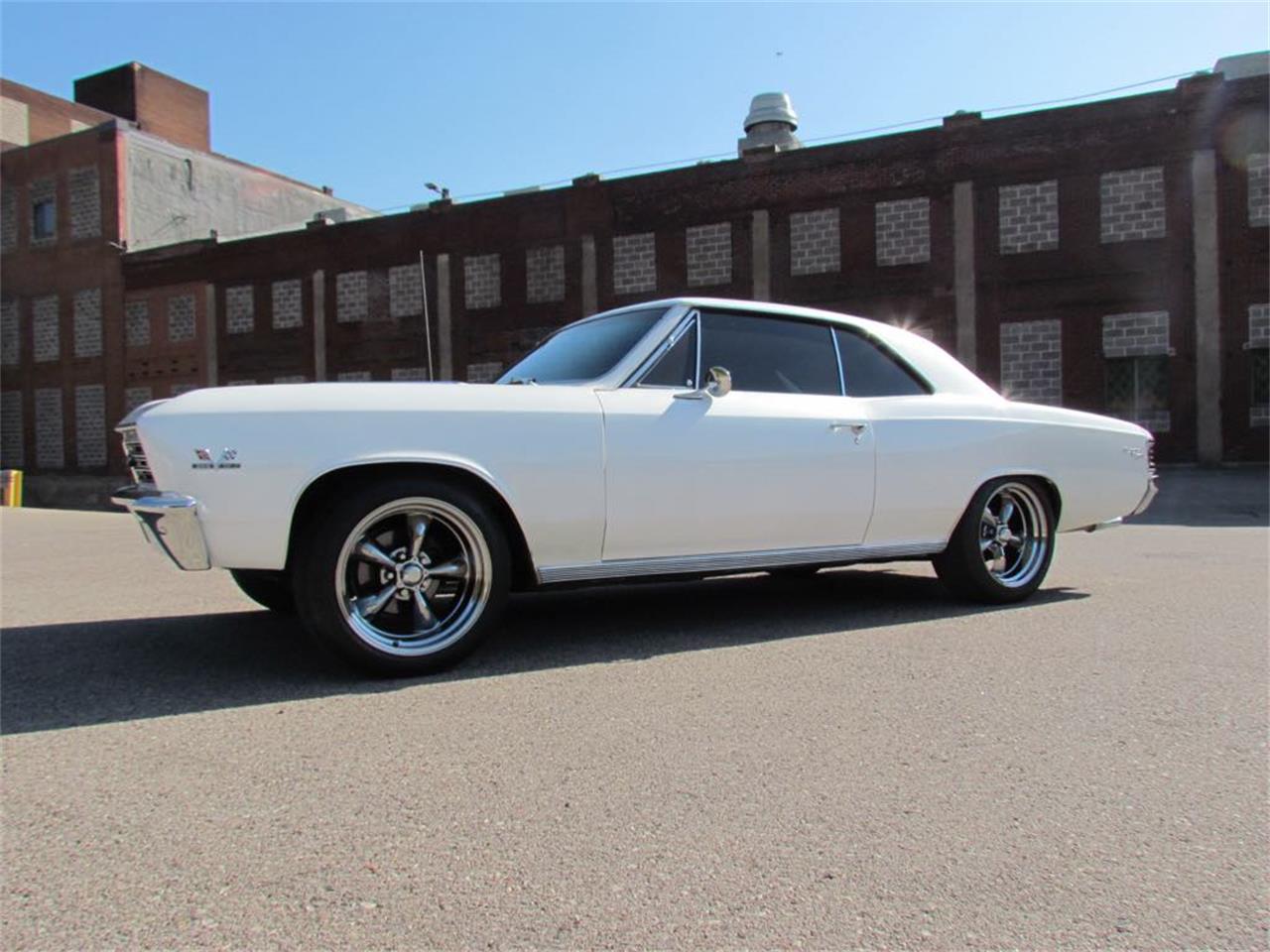Chevrolet-Chevelle-ss-1967-Metallic-Pearl-White-Black-6