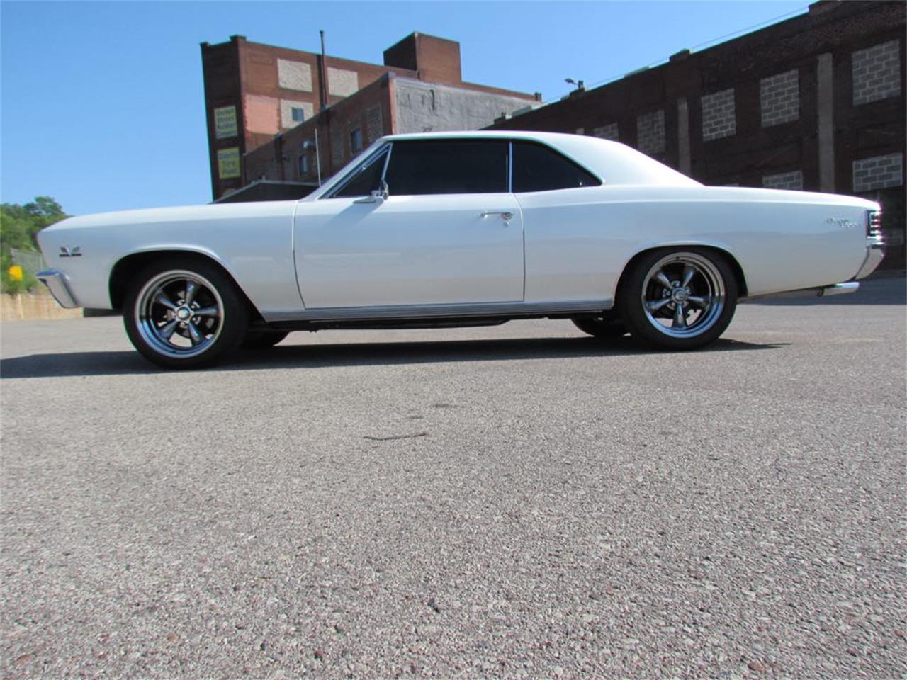 Chevrolet-Chevelle-ss-1967-Metallic-Pearl-White-Black-7