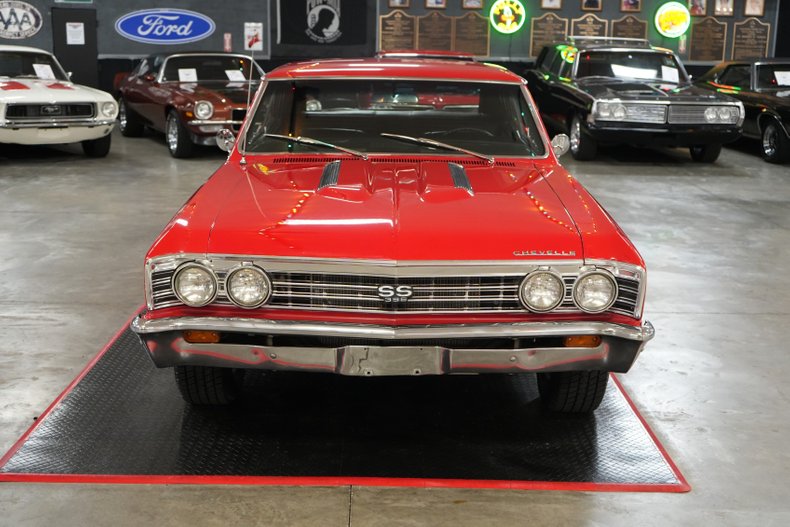 Chevrolet-Chevelle-ss-1967-Red-Black-10