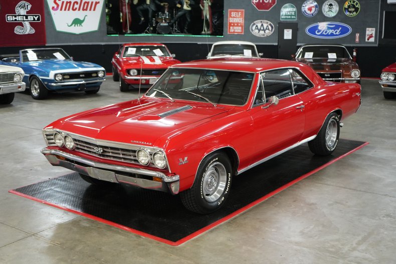 Chevrolet-Chevelle-ss-1967-Red-Black-11