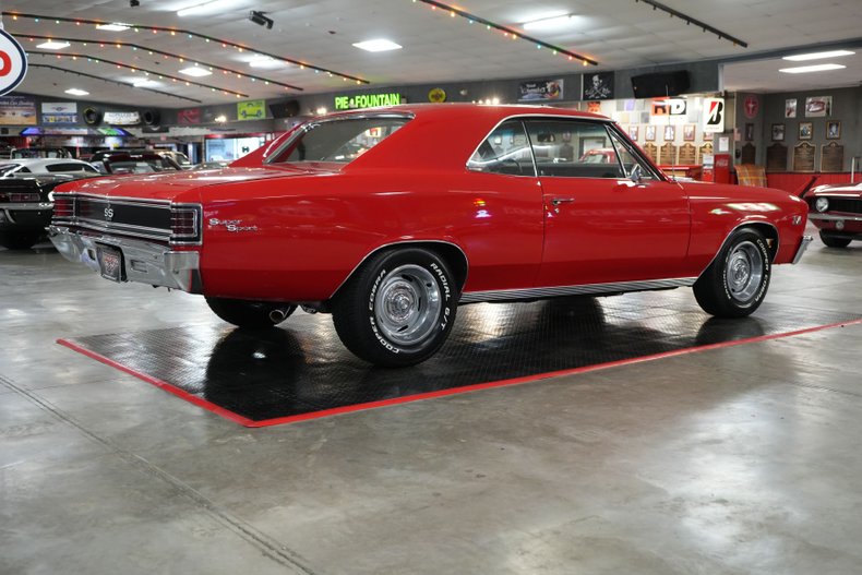 Chevrolet-Chevelle-ss-1967-Red-Black-19
