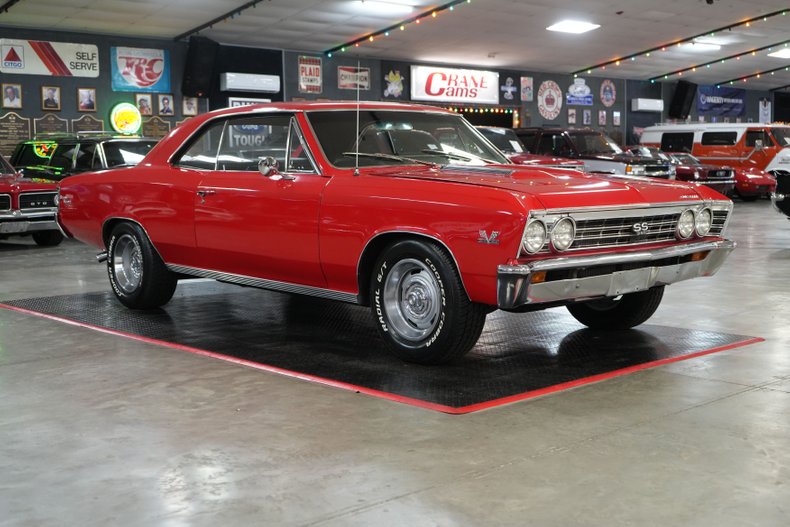 Chevrolet-Chevelle-ss-1967-Red-Black-21