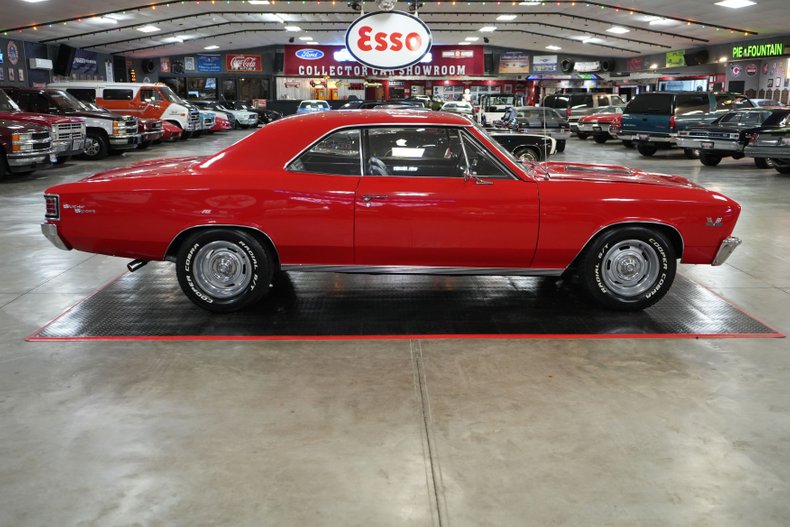Chevrolet-Chevelle-ss-1967-Red-Black-8