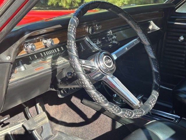 Chevrolet-Chevelle-ss-1967-Red-black-11