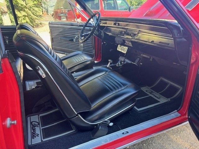Chevrolet-Chevelle-ss-1967-Red-black-14