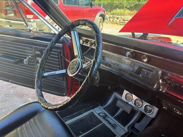 Chevrolet-Chevelle-ss-1967-Red-black-15