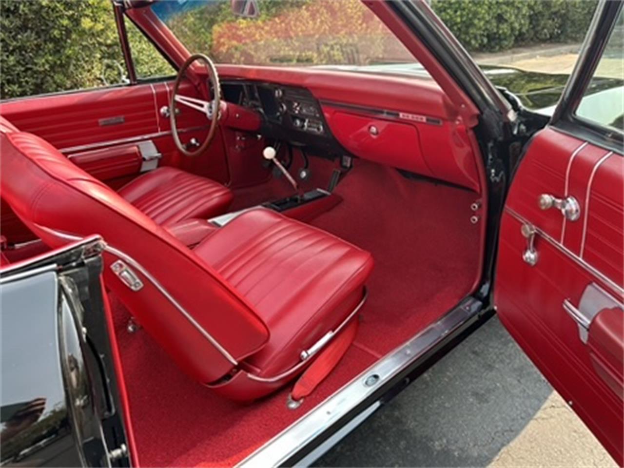 Chevrolet-Chevelle-ss-1968-Black-Red-18