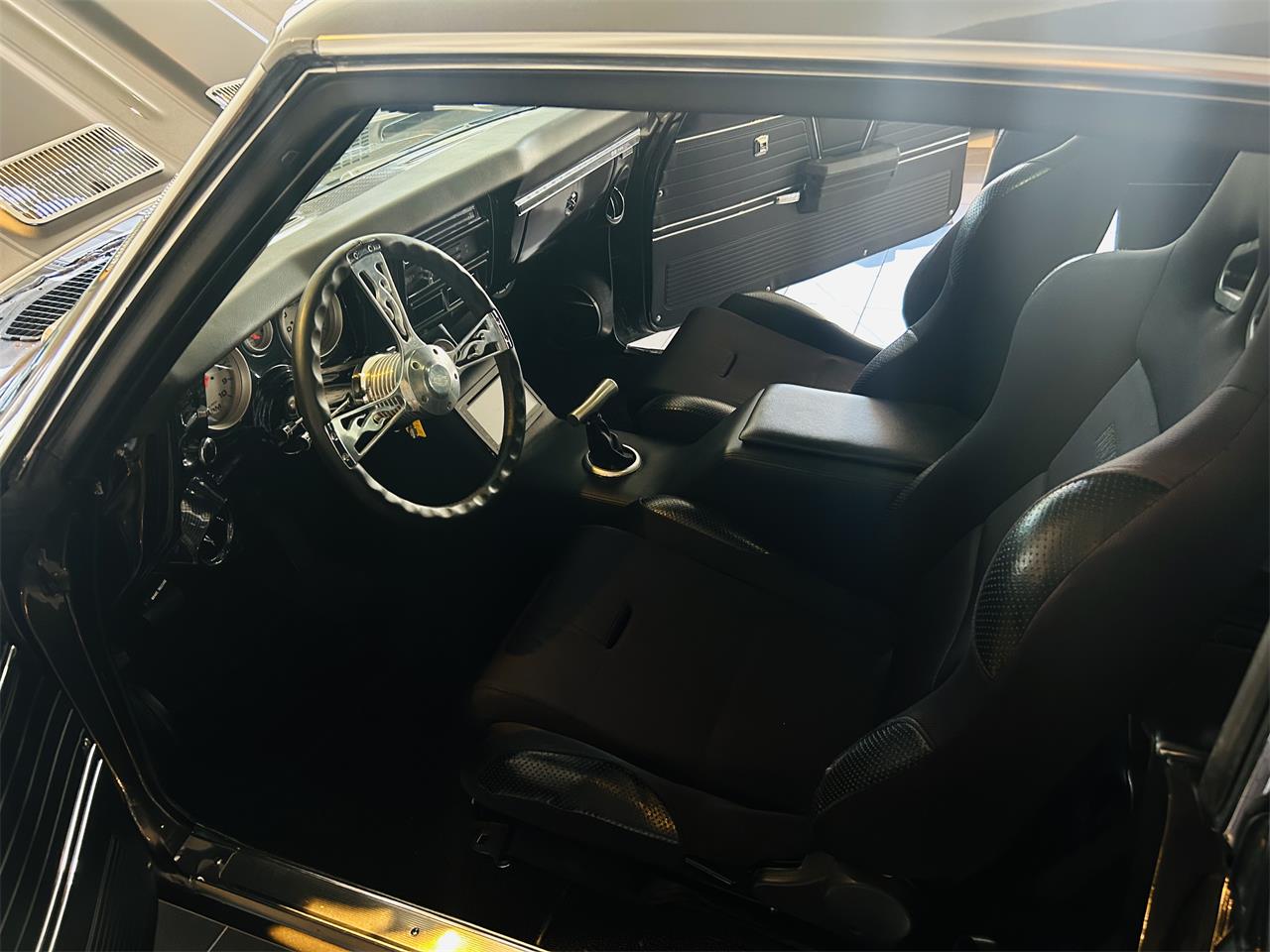 Chevrolet-Chevelle-ss-1969-Metallic-grey-Black-11