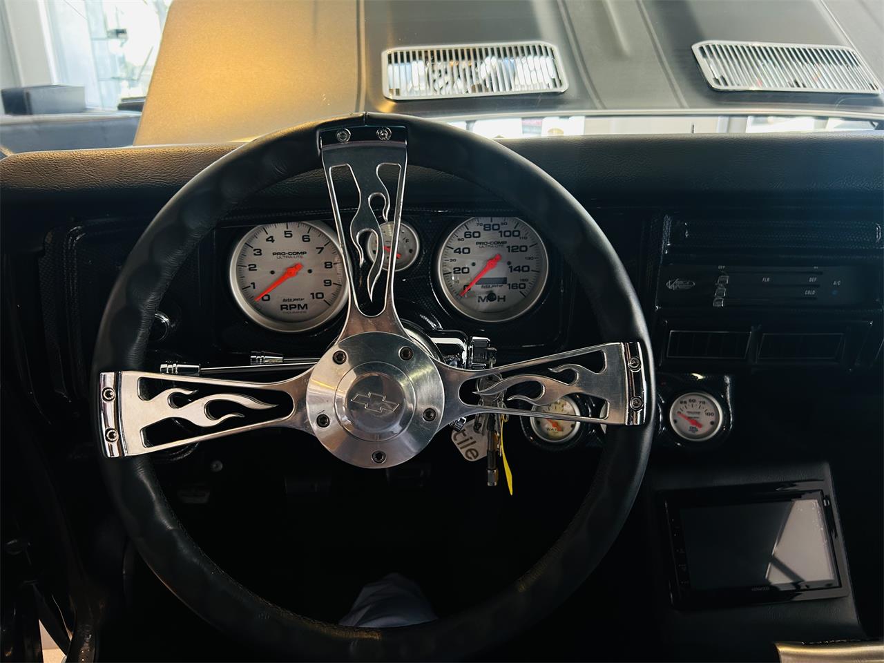 Chevrolet-Chevelle-ss-1969-Metallic-grey-Black-14