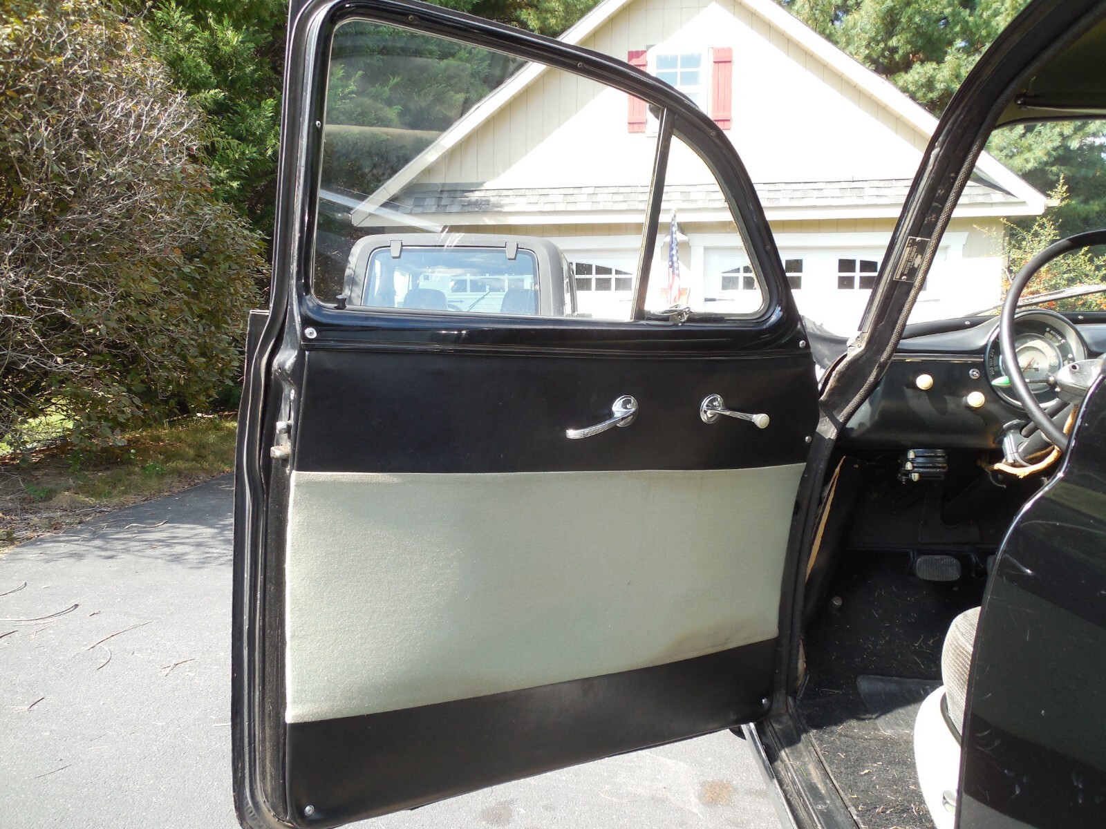 Chevrolet-Chevy-1950-16