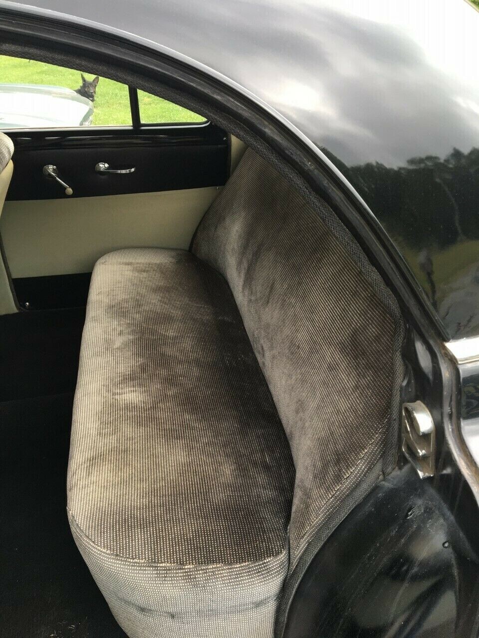 Chevrolet-Chevy-1950-9