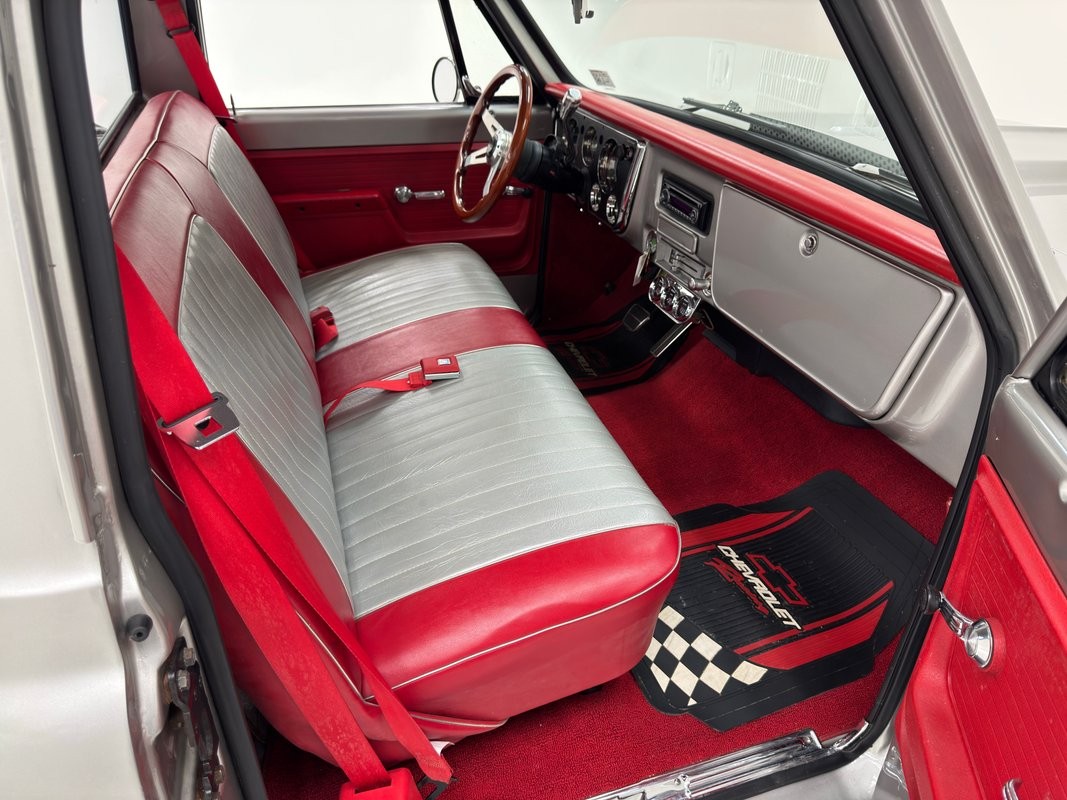 Chevrolet-Cheyenne-1969-Pickup-Truck-32