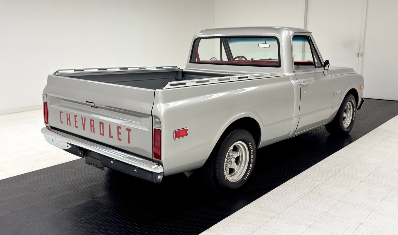 Chevrolet-Cheyenne-1969-Pickup-Truck-4