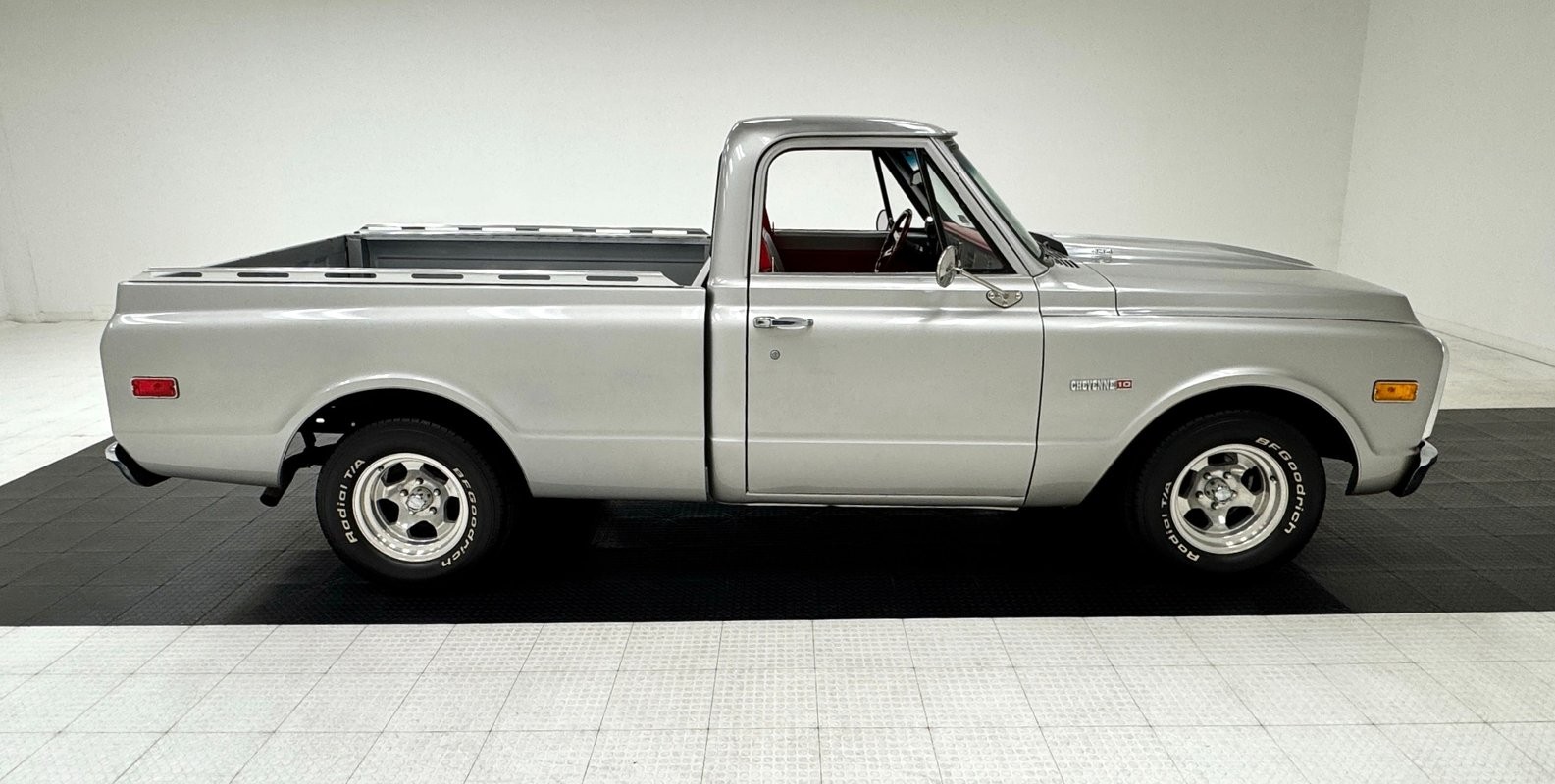 Chevrolet-Cheyenne-1969-Pickup-Truck-5
