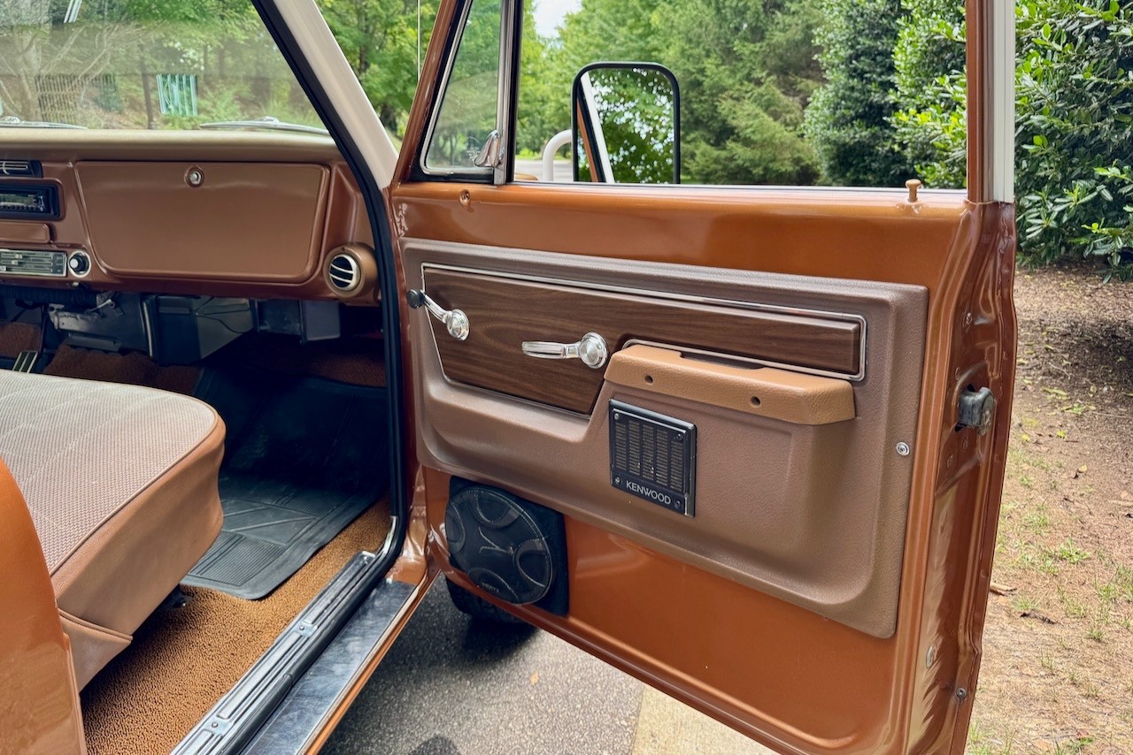 Chevrolet-Cheyenne-1972-22