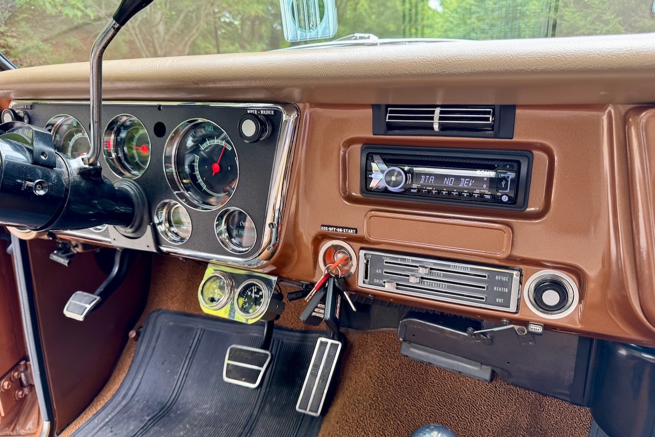 Chevrolet-Cheyenne-1972-23