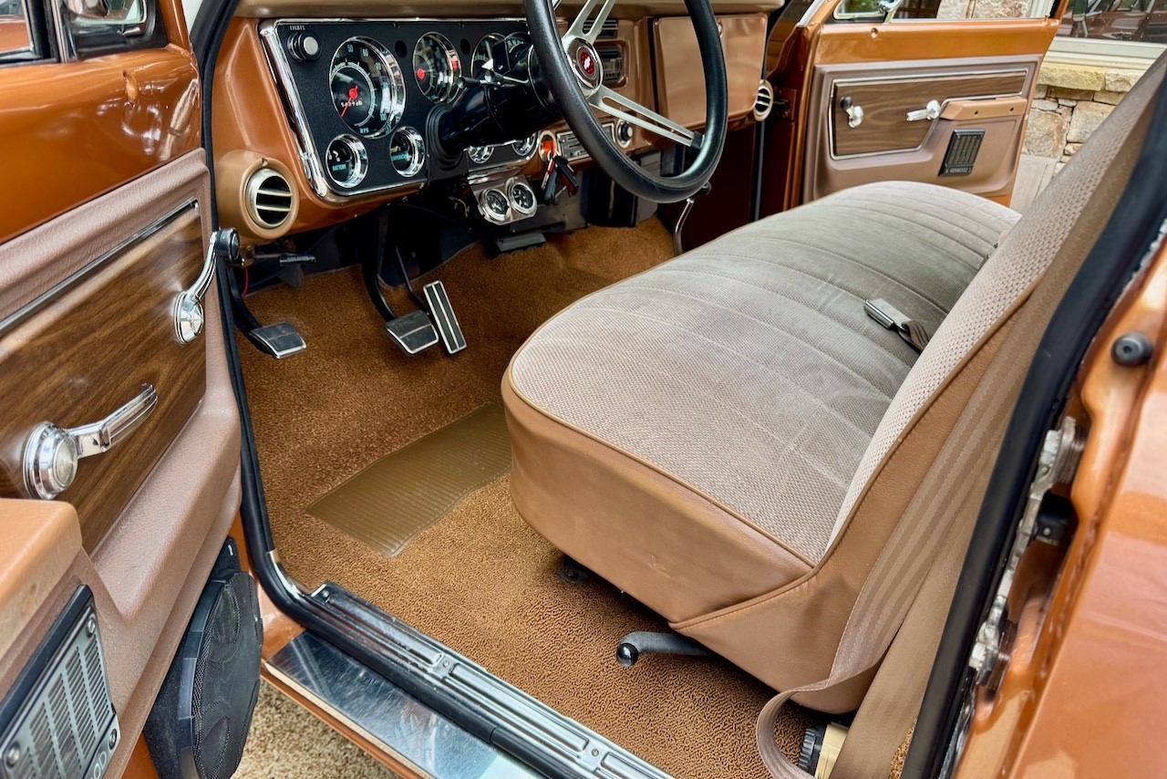 Chevrolet-Cheyenne-1972-24