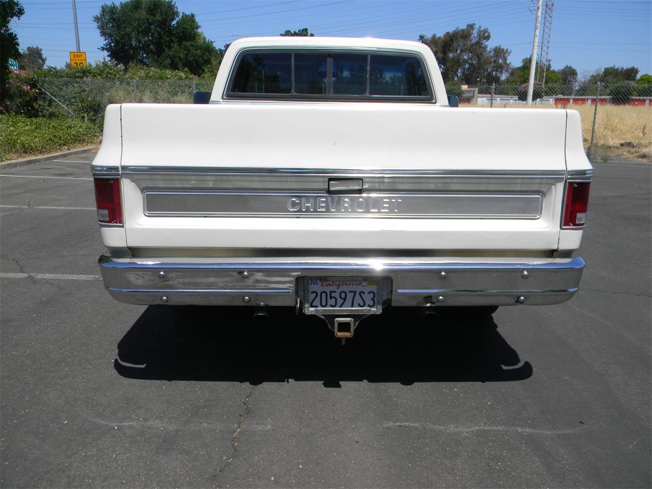 Chevrolet-Cheyenne-1975-3