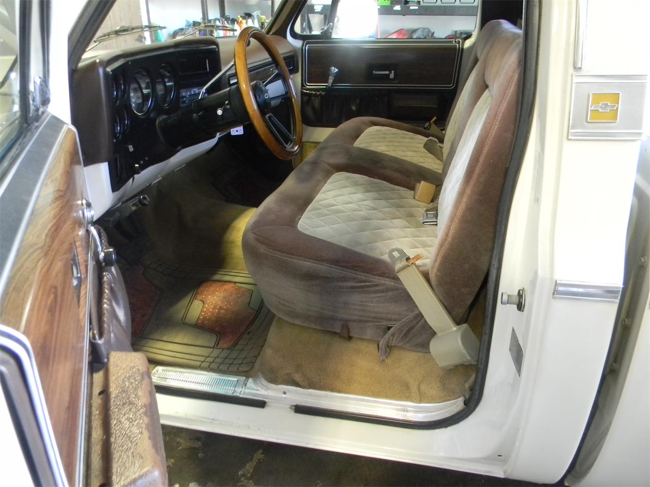 Chevrolet-Cheyenne-1975-9