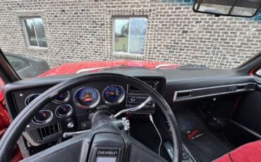 Chevrolet-Ck-1984-Red-Black-1