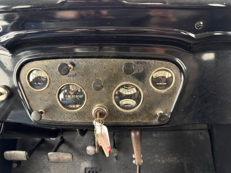 Chevrolet-Confederate-1932-Dark-Blue-Gray-43