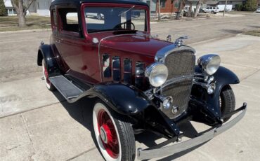 Chevrolet-Confederate-1932-Maroon-and-Black-Gray-4