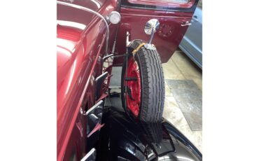 Chevrolet-Confederate-1932-Maroon-and-Black-Gray-9