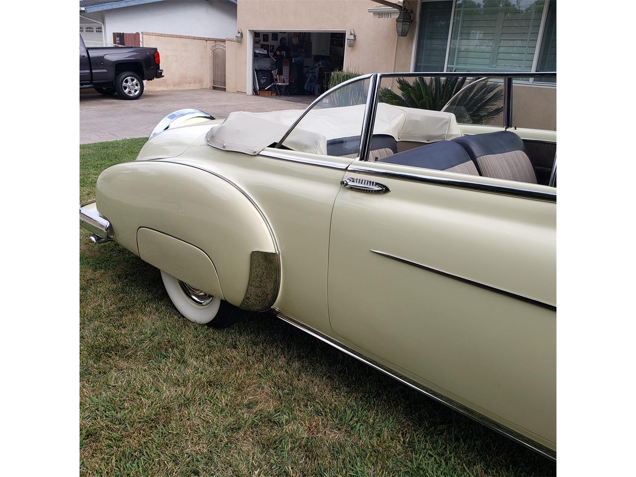 Chevrolet-Convertible-1950-Cream-Yellow-Tan-Gold-22