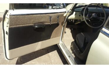 Chevrolet-Convertible-1950-Cream-Yellow-Tan-Gold-26