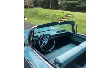 Chevrolet-Convertible-1960-Tasco-turquoise-Turquoise-1
