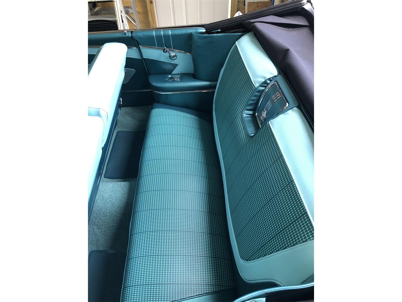 Chevrolet-Convertible-1960-Tasco-turquoise-Turquoise-3