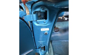 Chevrolet-Convertible-1960-Tasco-turquoise-Turquoise-8