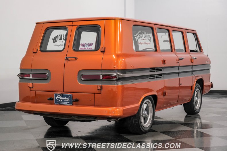 Chevrolet-Corvair-1962-Mango-Tango-Black-Houndstooth-12