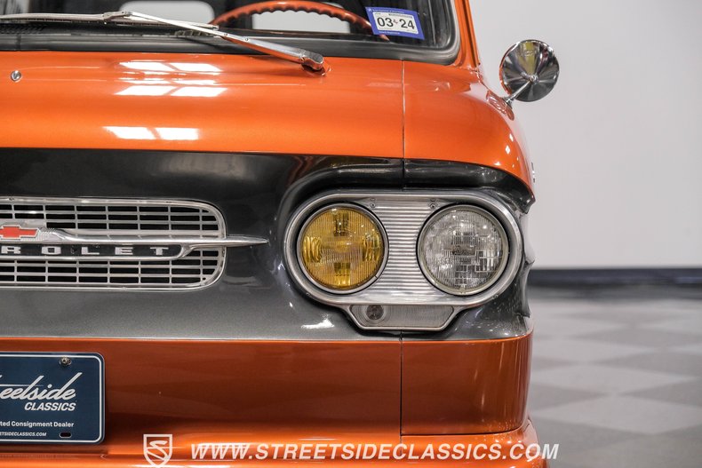 Chevrolet-Corvair-1962-Mango-Tango-Black-Houndstooth-14
