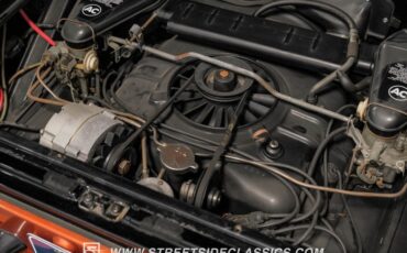 Chevrolet-Corvair-1962-Mango-Tango-Black-Houndstooth-18