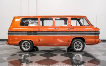 Chevrolet-Corvair-1962-Mango-Tango-Black-Houndstooth-21