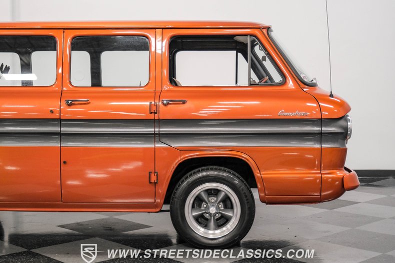 Chevrolet-Corvair-1962-Mango-Tango-Black-Houndstooth-23