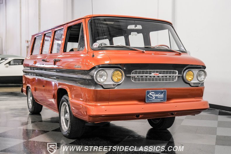 Chevrolet-Corvair-1962-Mango-Tango-Black-Houndstooth-30