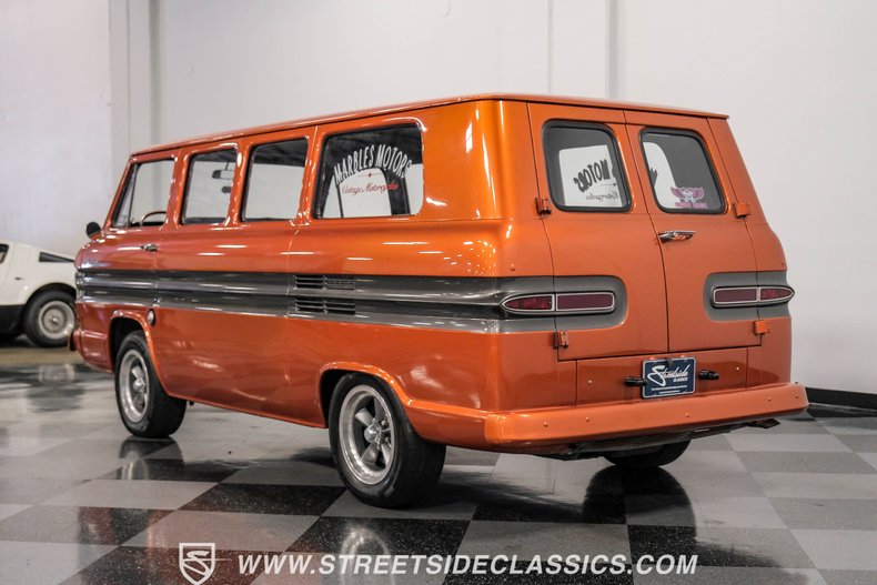 Chevrolet-Corvair-1962-Mango-Tango-Black-Houndstooth-8