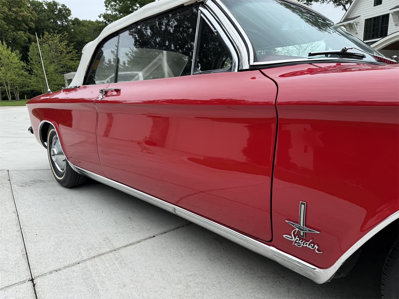 Chevrolet-Corvair-1962-Red-White-22