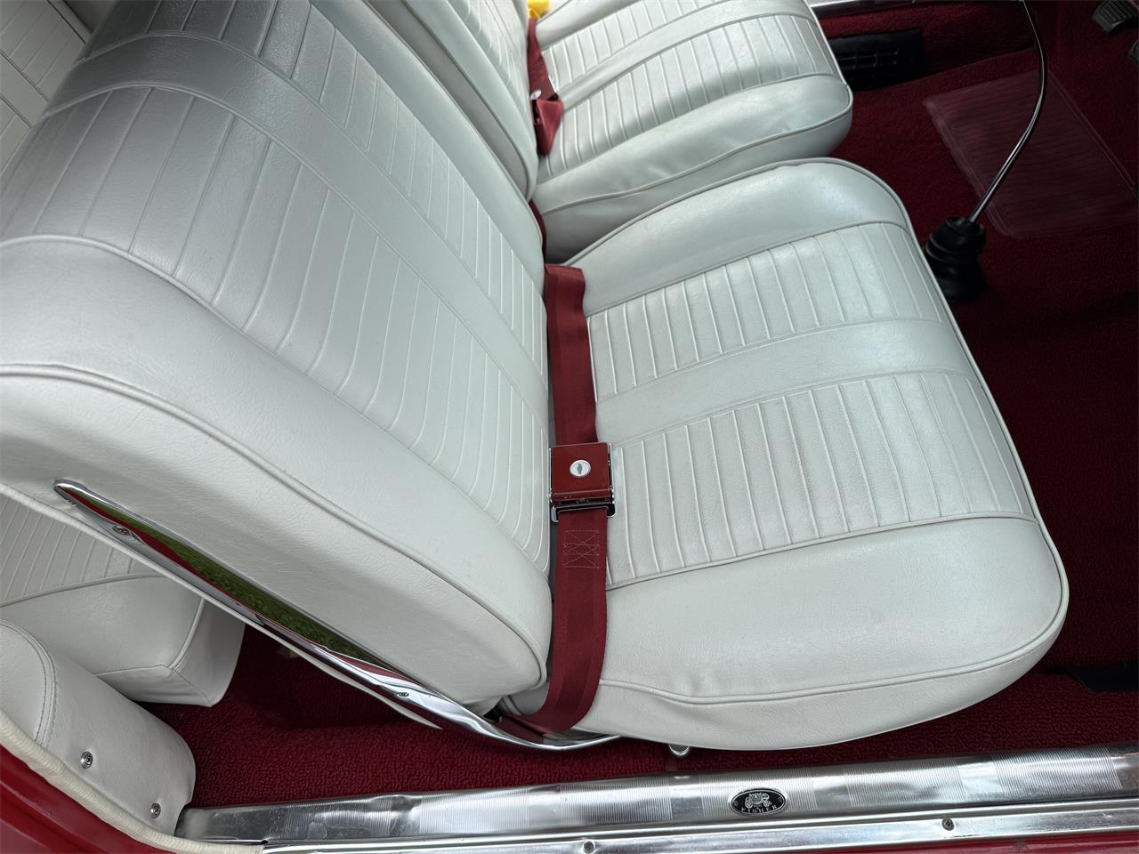 Chevrolet-Corvair-1962-Red-White-39