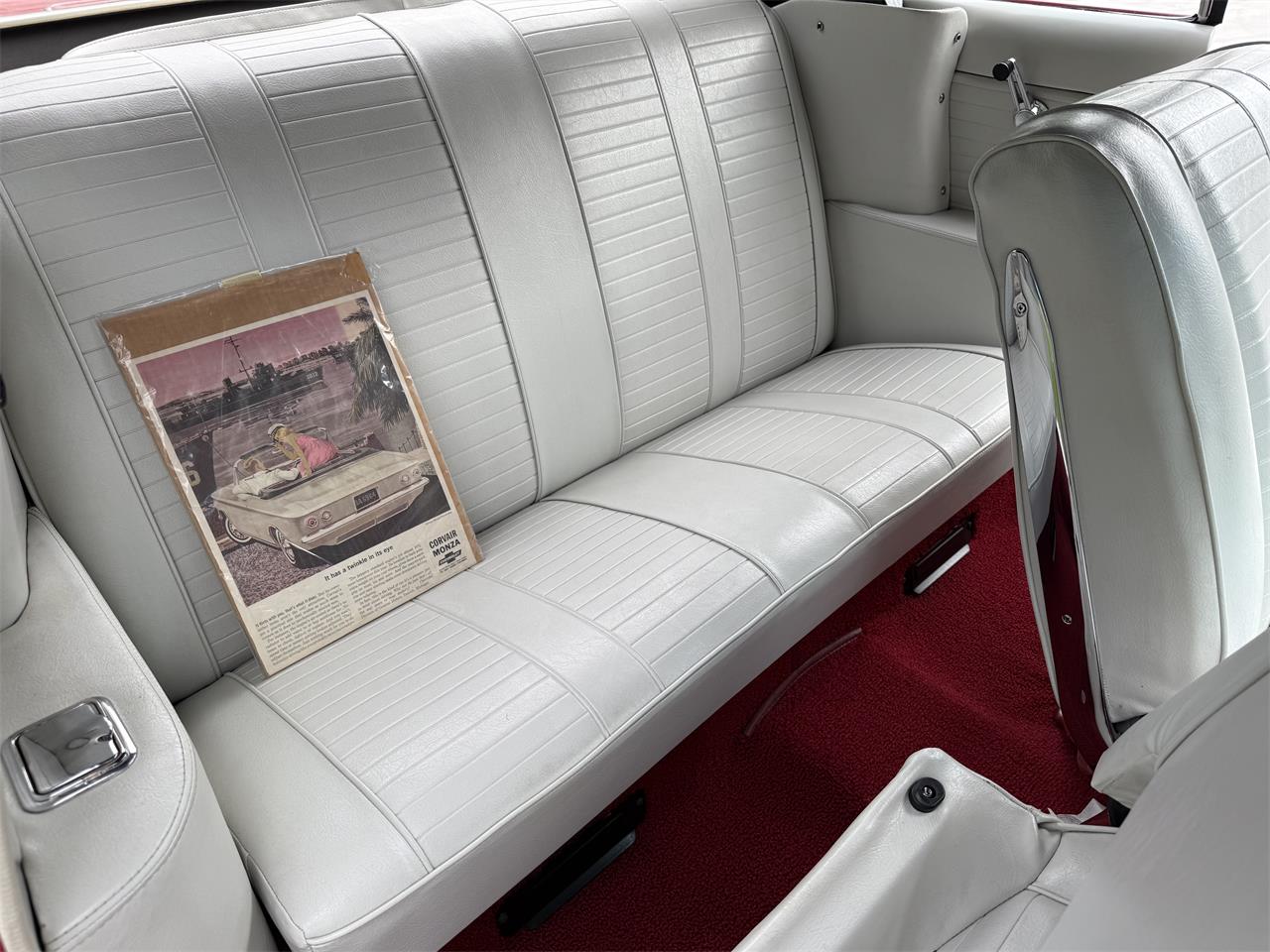 Chevrolet-Corvair-1962-Red-White-40