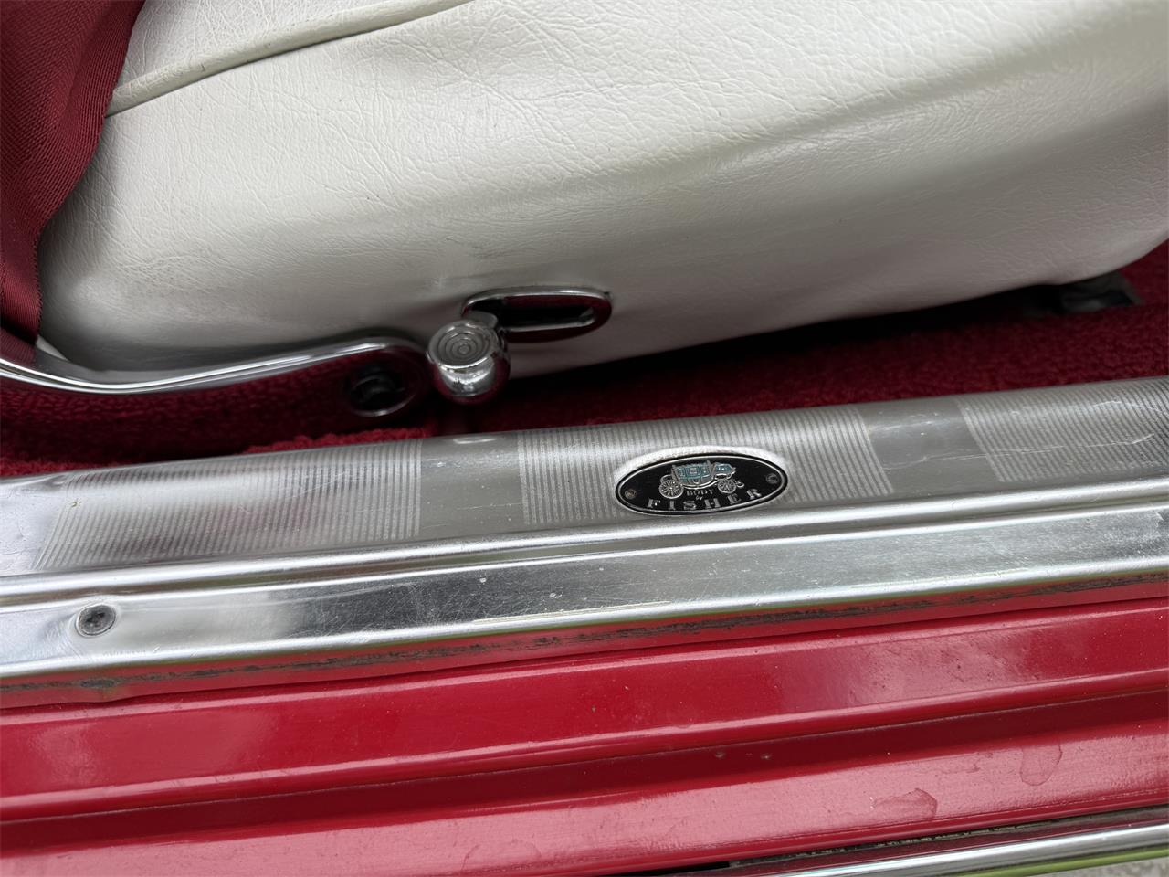 Chevrolet-Corvair-1962-Red-White-41