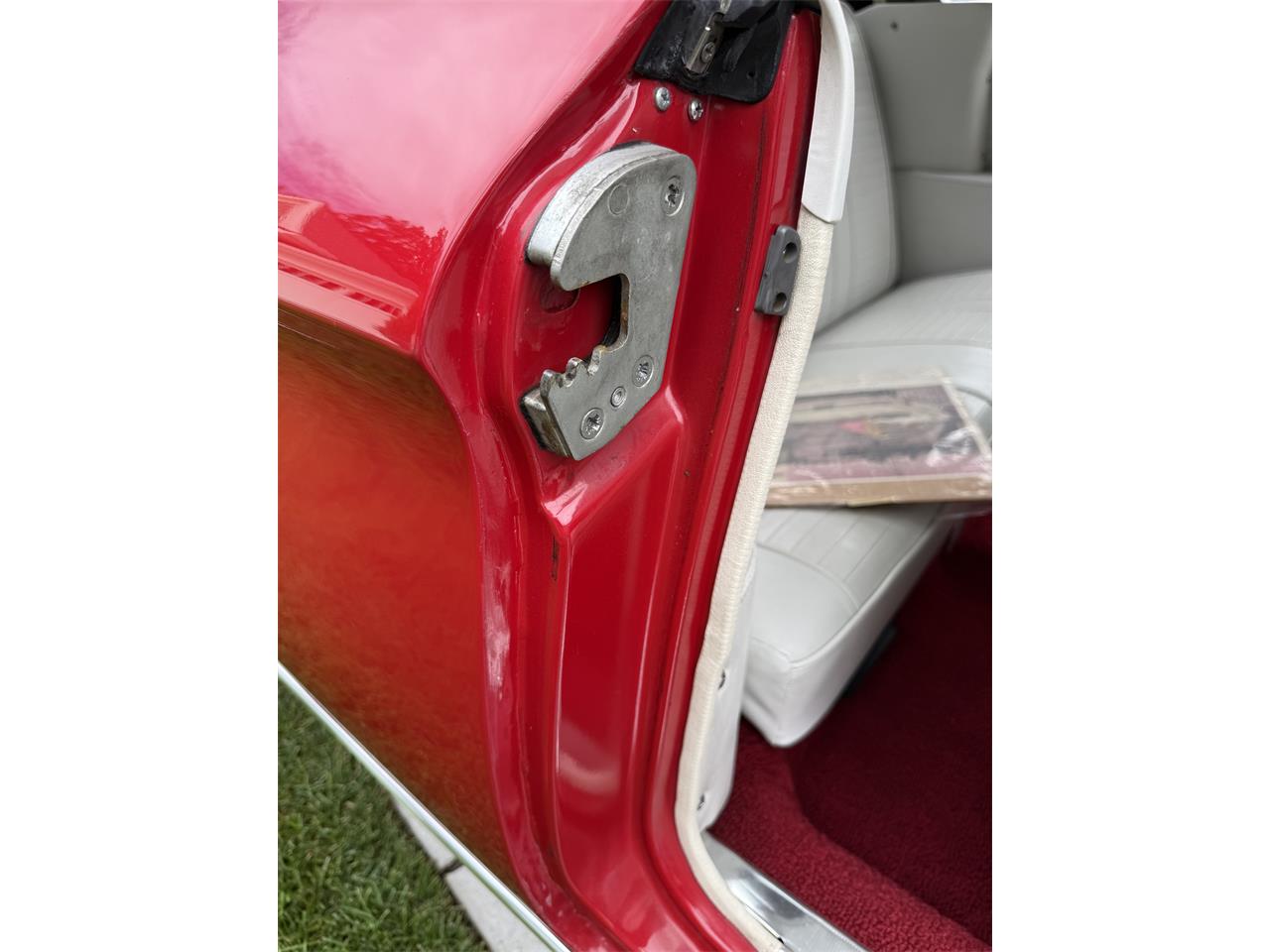 Chevrolet-Corvair-1962-Red-White-44