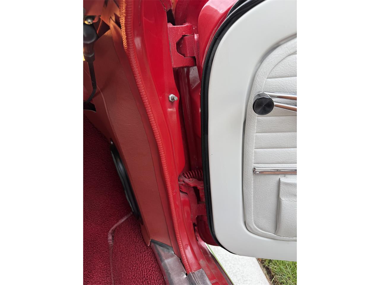 Chevrolet-Corvair-1962-Red-White-45