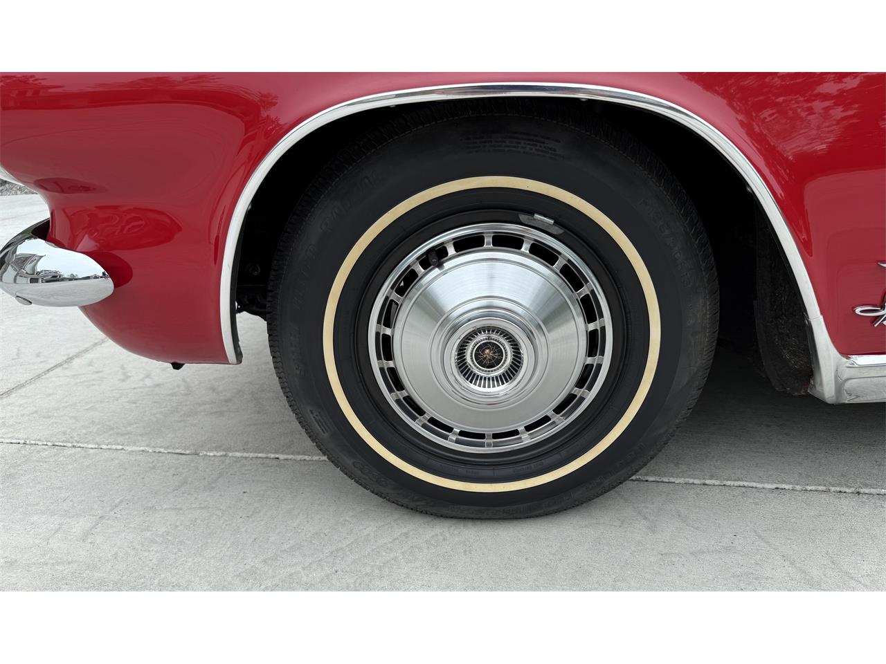 Chevrolet-Corvair-1962-Red-White-60