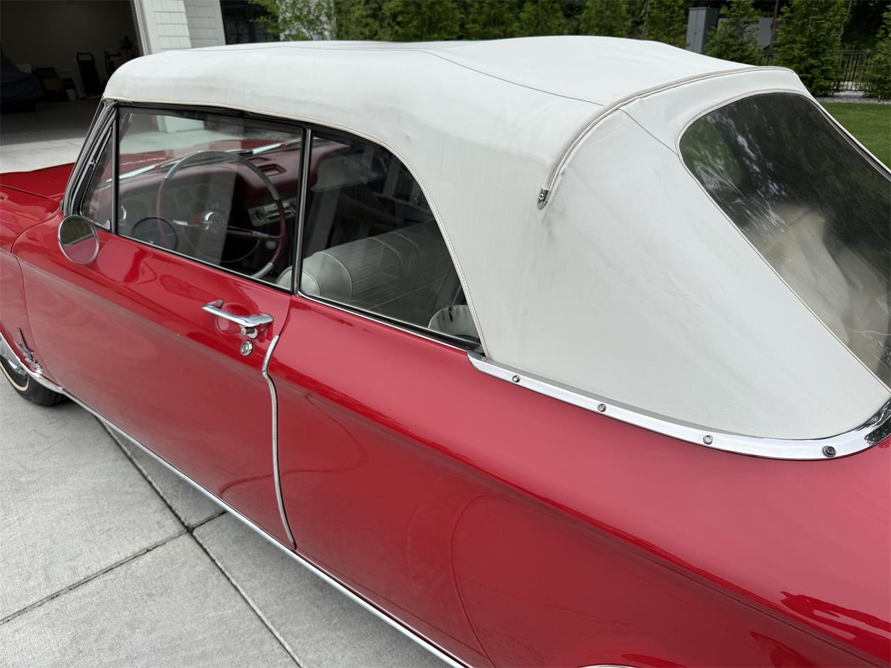 Chevrolet-Corvair-1962-Red-White-9